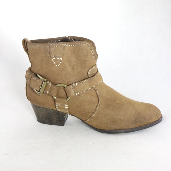 White Mountain Shoes - CLIFFS by WHITE MOUNTAIN Ruby Suede Zip Up Booties